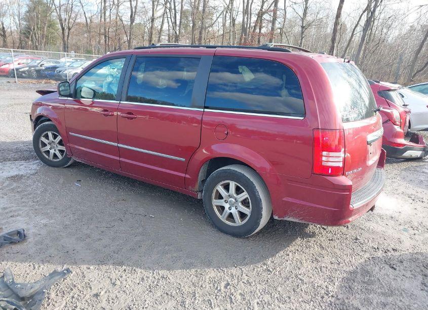 Photo 3 of 2010 Chrysler Town & COUNTRY TOURING PLUS (VIN 2A4RR8D13AR380886)