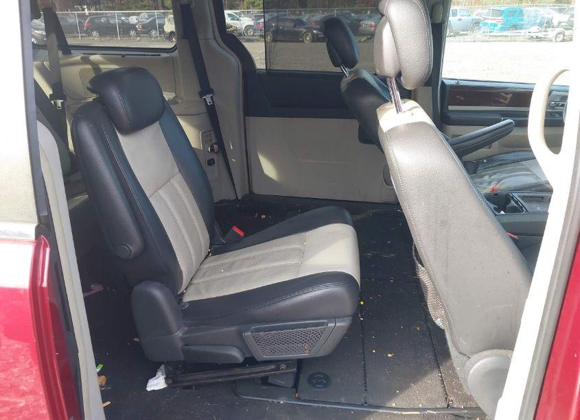 Photo 8 of 2010 Chrysler Town & COUNTRY TOURING PLUS (VIN 2A4RR8D13AR380886)