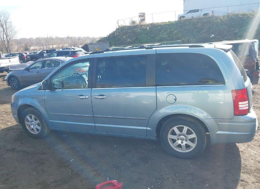 Photo 14 of 2010 Chrysler Town & COUNTRY TOURING PLUS (VIN 2A4RR8D14AR321135)