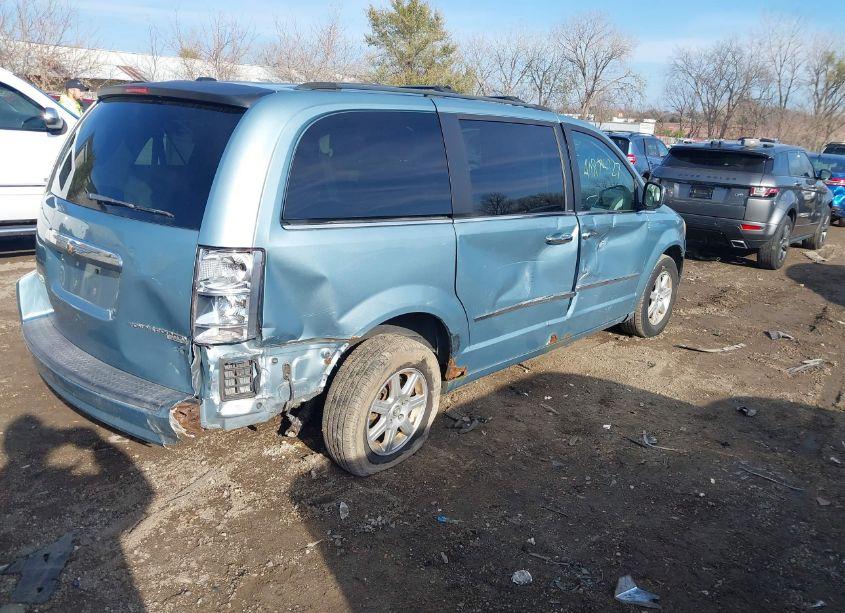 Photo 4 of 2010 Chrysler Town & COUNTRY TOURING PLUS (VIN 2A4RR8D14AR321135)