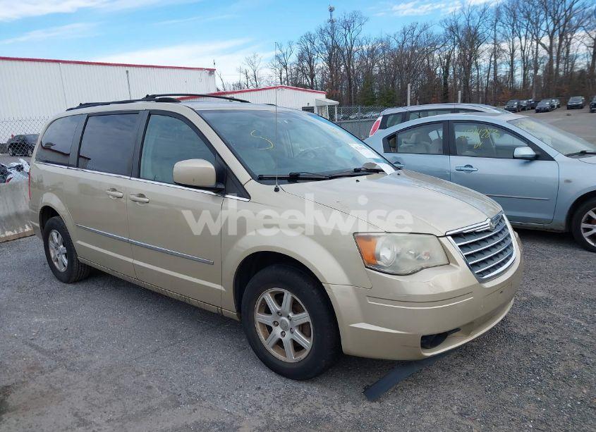 2010 Chrysler Town & COUNTRY TOURING PLUS (VIN 2A4RR8D14AR392027) main photo