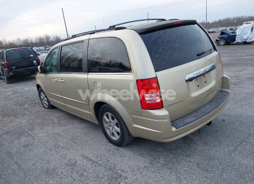 Photo 3 of 2010 Chrysler Town & COUNTRY TOURING PLUS (VIN 2A4RR8D14AR392027)