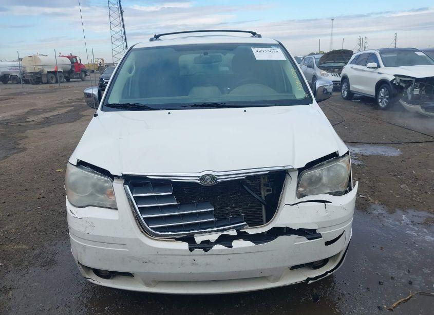 Photo 12 of 2010 Chrysler Town & COUNTRY TOURING PLUS (VIN 2A4RR8D14AR441503)