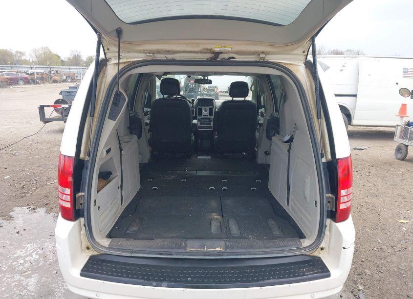 Photo 8 of 2010 Chrysler Town & COUNTRY TOURING PLUS (VIN 2A4RR8D14AR441503)