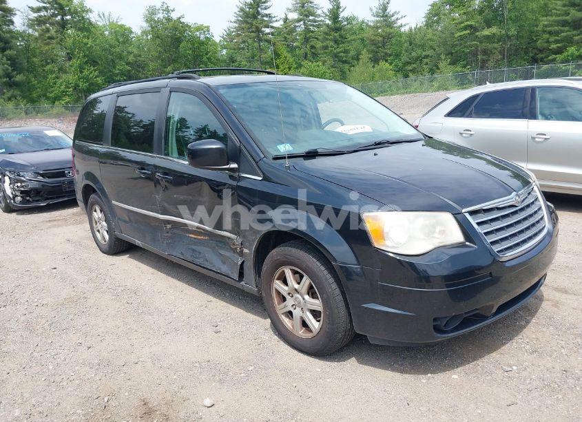 2010 Chrysler Town & COUNTRY TOURING PLUS (VIN 2A4RR8D14AR442277) main photo
