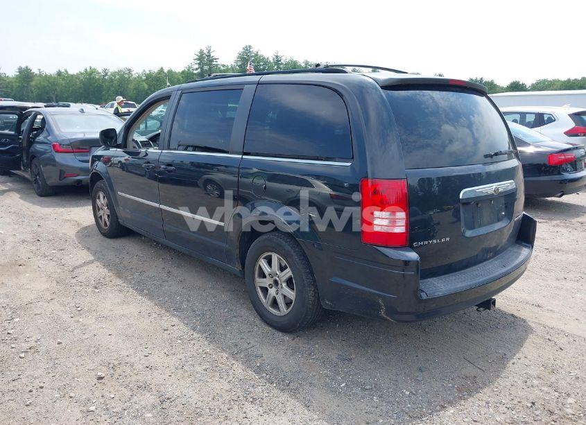 Photo 3 of 2010 Chrysler Town & COUNTRY TOURING PLUS (VIN 2A4RR8D14AR442277)