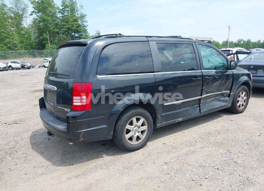 Photo 4 of 2010 Chrysler Town & COUNTRY TOURING PLUS (VIN 2A4RR8D14AR442277)