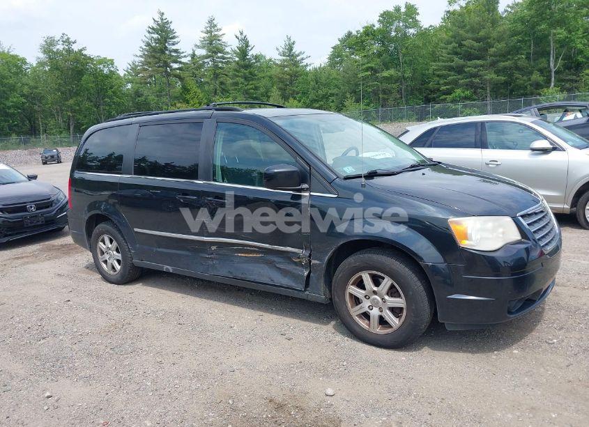 Photo 6 of 2010 Chrysler Town & COUNTRY TOURING PLUS (VIN 2A4RR8D14AR442277)
