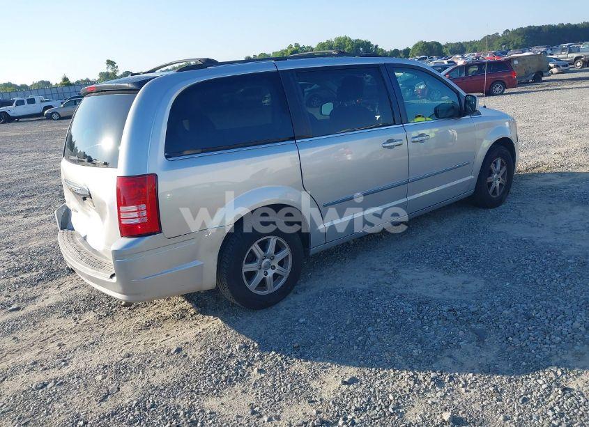 Photo 4 of 2010 Chrysler Town & COUNTRY TOURING PLUS (VIN 2A4RR8D15AR320365)