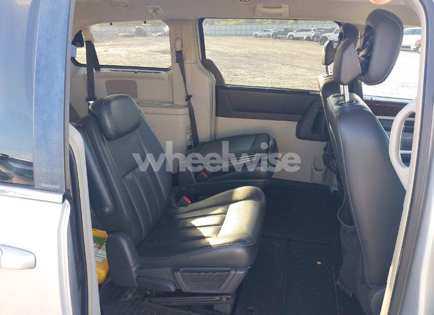 Photo 8 of 2010 Chrysler Town & COUNTRY TOURING PLUS (VIN 2A4RR8D15AR320365)