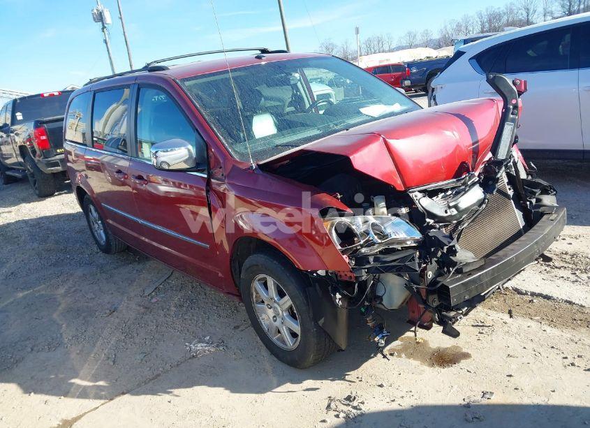 2010 Chrysler Town & COUNTRY TOURING PLUS (VIN 2A4RR8D15AR381084) main photo