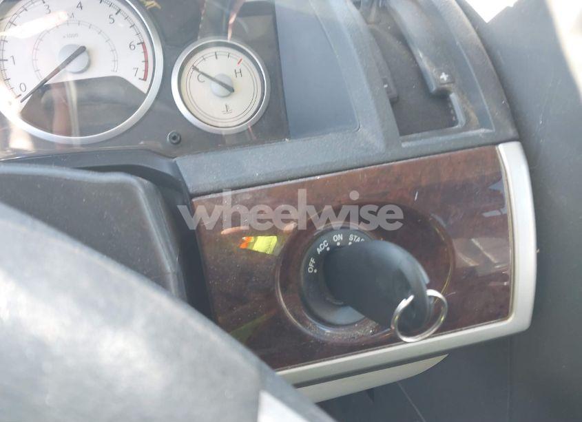 Photo 11 of 2010 Chrysler Town & COUNTRY TOURING PLUS (VIN 2A4RR8D15AR381084)