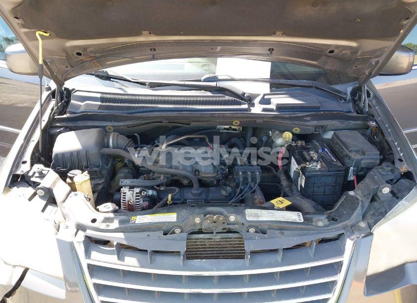 Photo 10 of 2010 Chrysler Town & COUNTRY TOURING PLUS (VIN 2A4RR8D15AR404072)