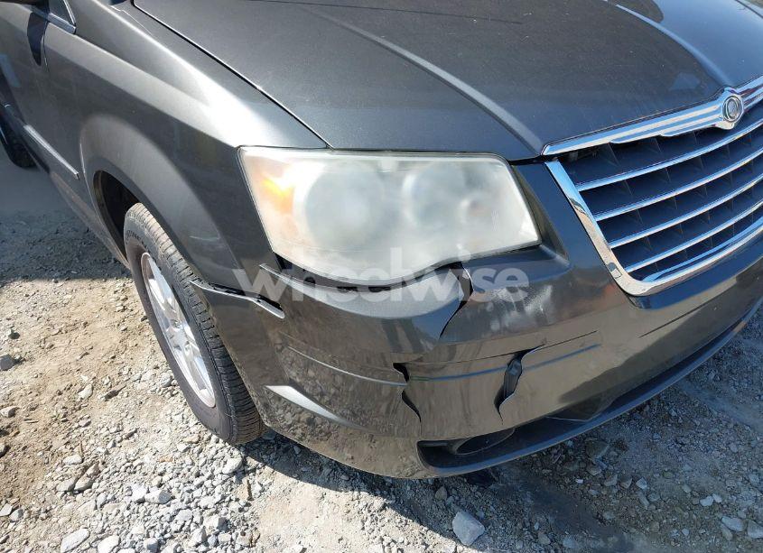 Photo 6 of 2010 Chrysler Town & COUNTRY TOURING PLUS (VIN 2A4RR8D15AR404072)