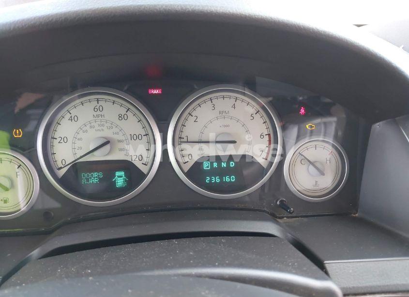 Photo 7 of 2010 Chrysler Town & COUNTRY TOURING PLUS (VIN 2A4RR8D15AR404072)