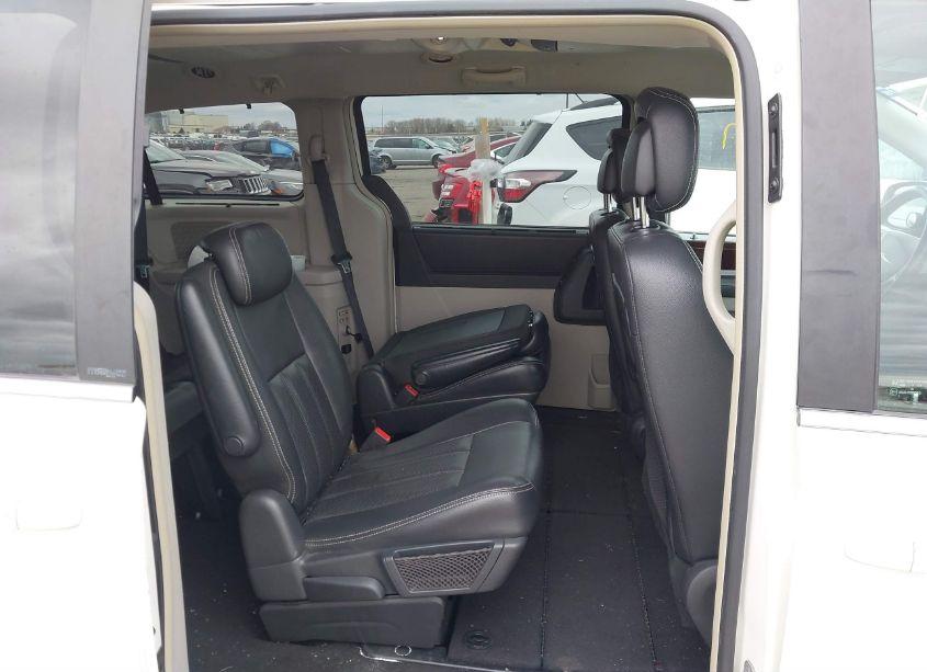 Photo 8 of 2010 Chrysler Town & COUNTRY TOURING PLUS (VIN 2A4RR8D15AR431031)