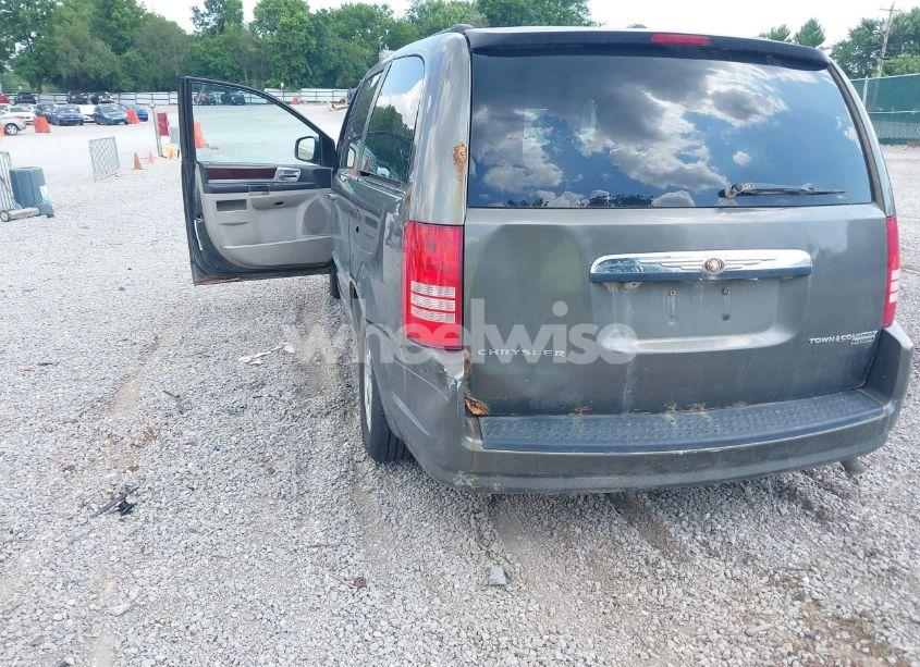 Photo 13 of 2010 Chrysler Town & COUNTRY TOURING PLUS (VIN 2A4RR8D16AR386486)