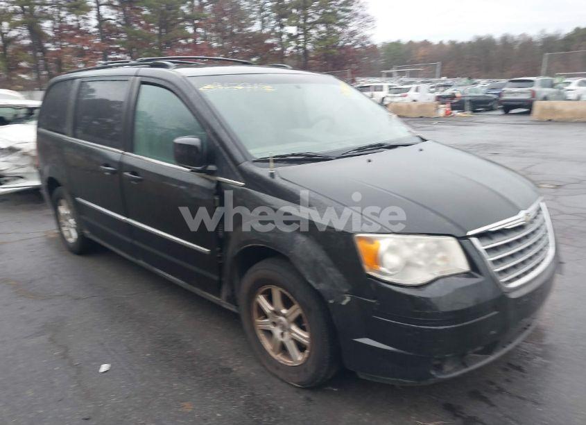 2010 Chrysler Town & COUNTRY TOURING PLUS (VIN 2A4RR8D16AR442278) main photo