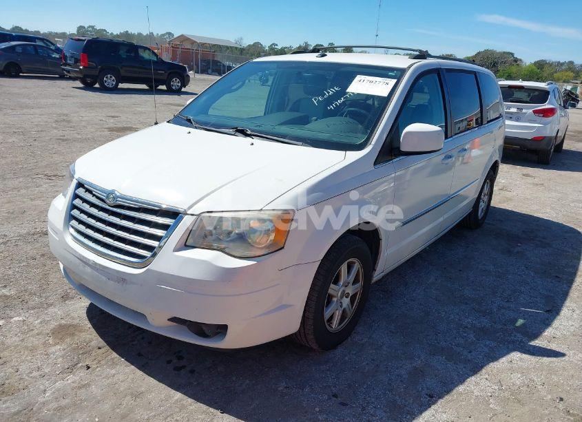 Photo 2 of 2010 Chrysler Town & COUNTRY TOURING PLUS (VIN 2A4RR8D17AR414814)