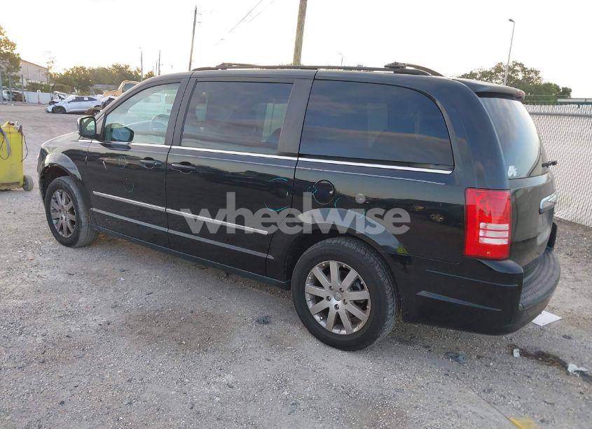 Photo 3 of 2010 Chrysler Town & COUNTRY TOURING PLUS (VIN 2A4RR8D17AR442239)
