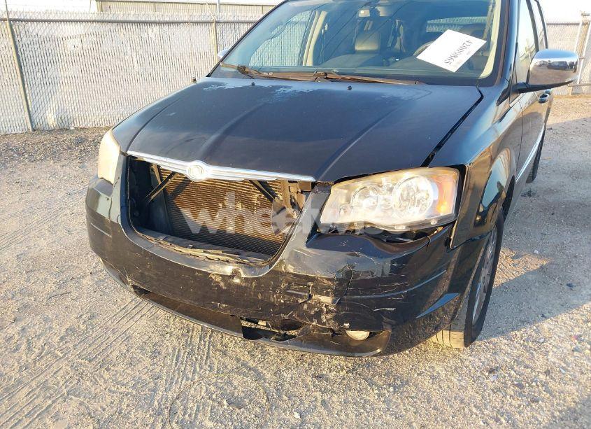 Photo 6 of 2010 Chrysler Town & COUNTRY TOURING PLUS (VIN 2A4RR8D17AR442239)