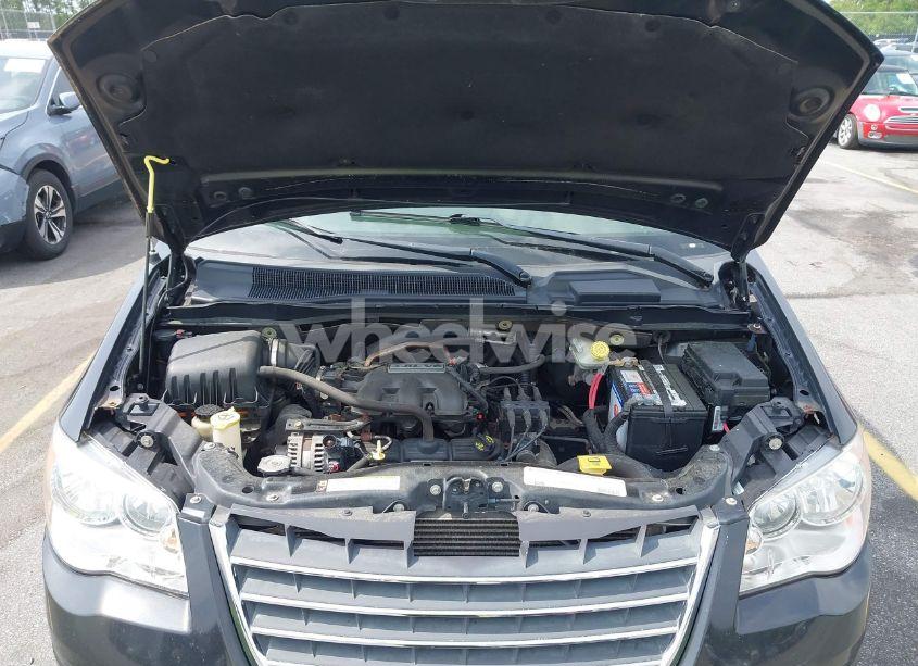 Photo 10 of 2010 Chrysler Town & COUNTRY TOURING PLUS (VIN 2A4RR8D18AR422713)