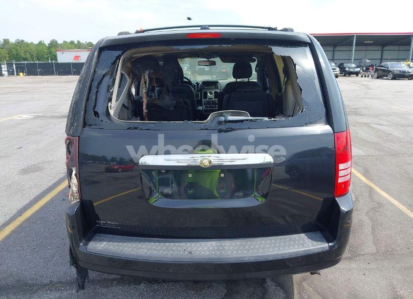Photo 12 of 2010 Chrysler Town & COUNTRY TOURING PLUS (VIN 2A4RR8D18AR422713)