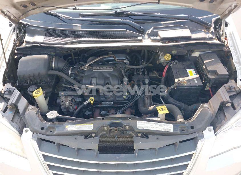 Photo 10 of 2010 Chrysler Town & COUNTRY TOURING PLUS (VIN 2A4RR8D19AR442324)