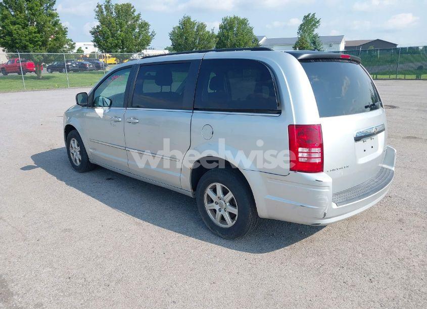 Photo 3 of 2010 Chrysler Town & COUNTRY TOURING PLUS (VIN 2A4RR8D19AR442324)