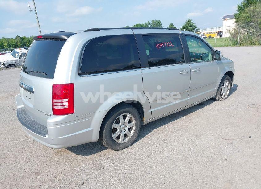 Photo 4 of 2010 Chrysler Town & COUNTRY TOURING PLUS (VIN 2A4RR8D19AR442324)