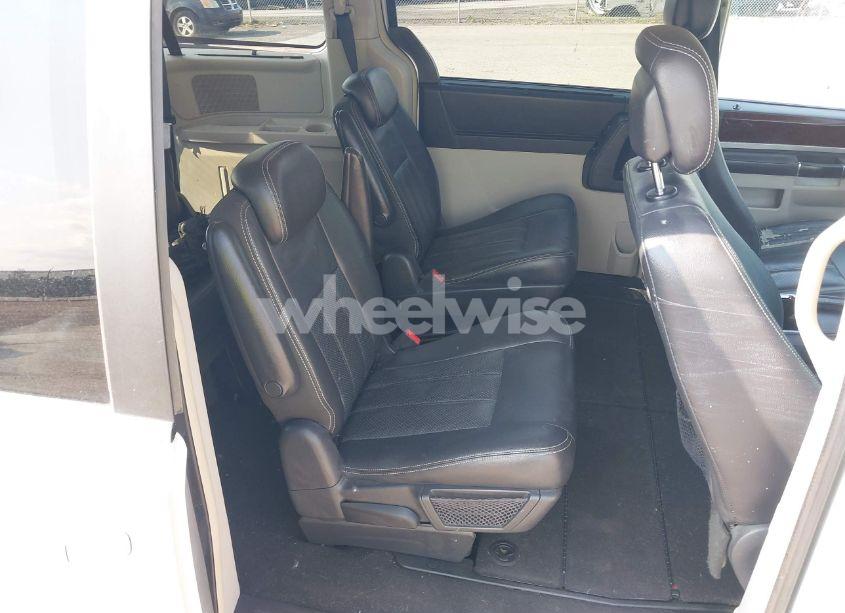 Photo 8 of 2010 Chrysler Town & COUNTRY TOURING PLUS (VIN 2A4RR8D19AR442324)