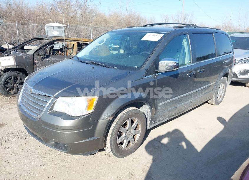 Photo 2 of 2010 Chrysler Town & COUNTRY TOURING PLUS (VIN 2A4RR8D1XAR473064)