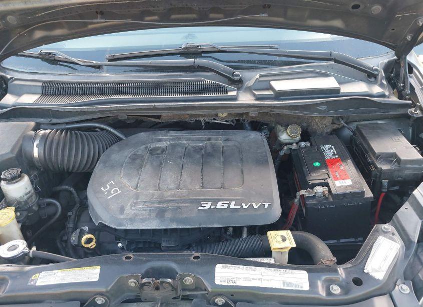 Photo 10 of 2011 Chrysler Town & COUNTRY TOURING-L (VIN 2A4RR8DG0BR614763)