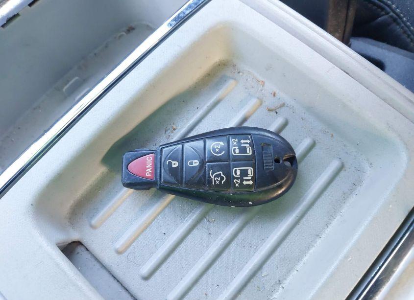 Photo 11 of 2011 Chrysler Town & COUNTRY TOURING-L (VIN 2A4RR8DG0BR614763)