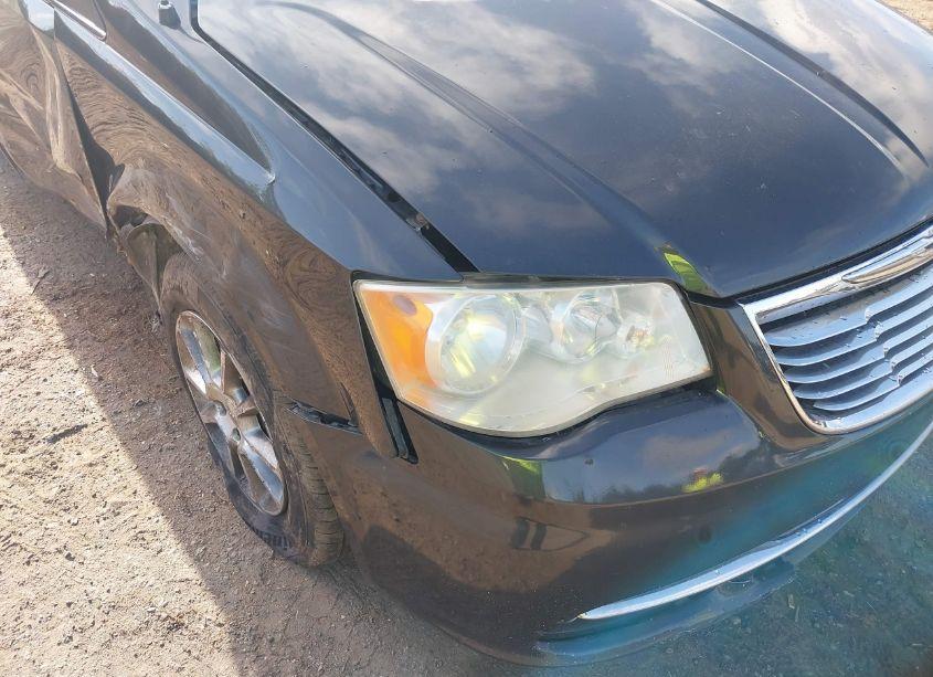 Photo 15 of 2011 Chrysler Town & COUNTRY TOURING-L (VIN 2A4RR8DG0BR614763)