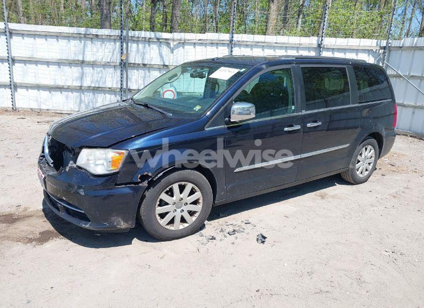 Photo 2 of 2011 Chrysler Town & COUNTRY TOURING-L (VIN 2A4RR8DG0BR630879)