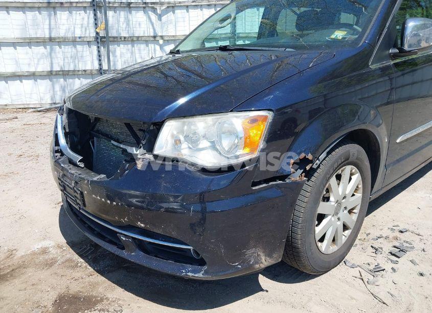 Photo 6 of 2011 Chrysler Town & COUNTRY TOURING-L (VIN 2A4RR8DG0BR630879)