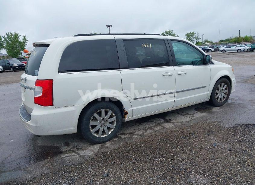 Photo 4 of 2011 Chrysler Town & COUNTRY TOURING-L (VIN 2A4RR8DG0BR681993)