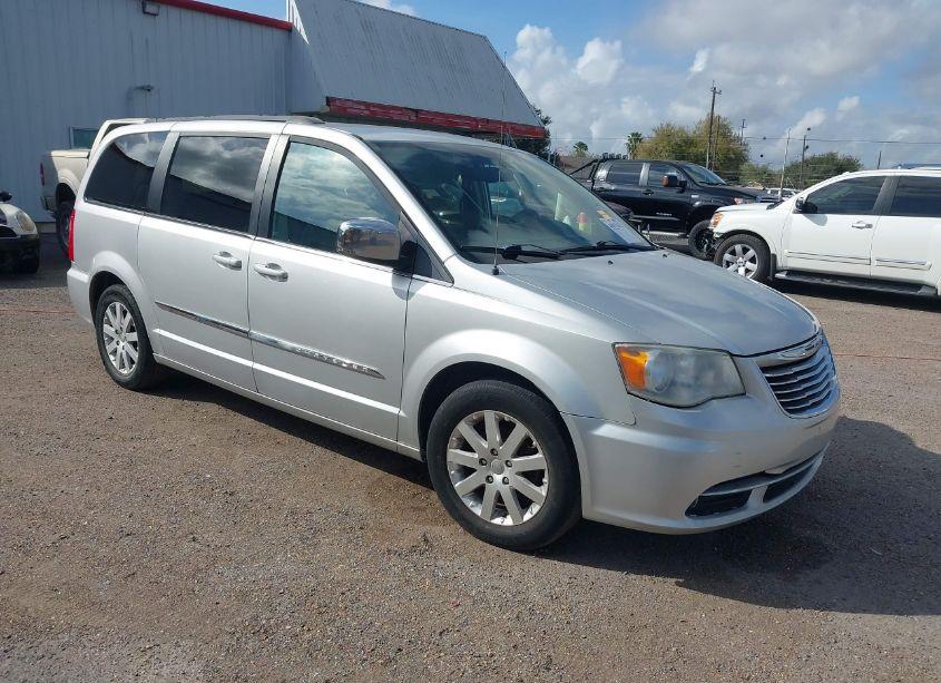 2011 Chrysler Town & COUNTRY TOURING-L (VIN 2A4RR8DG0BR758331) main photo