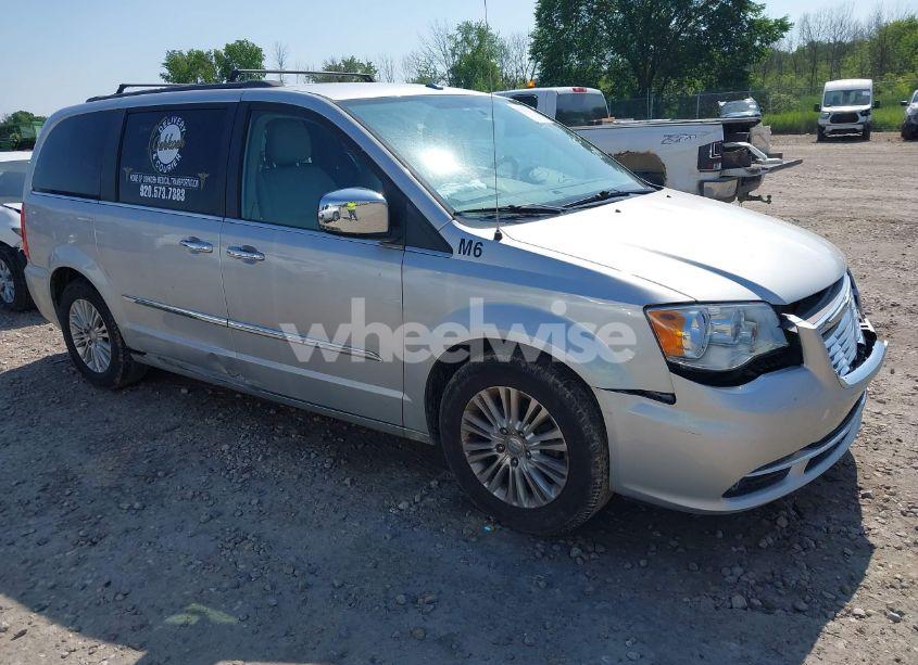 2011 Chrysler Town & COUNTRY TOURING-L (VIN 2A4RR8DG0BR760113) main photo