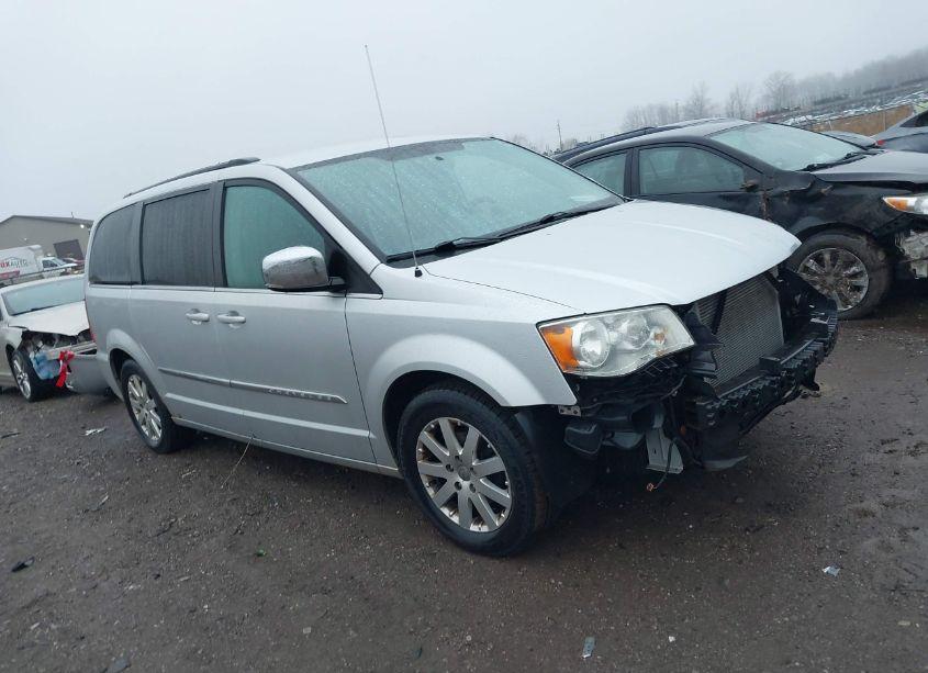 2011 Chrysler Town & COUNTRY TOURING-L (VIN 2A4RR8DG0BR760130) main photo
