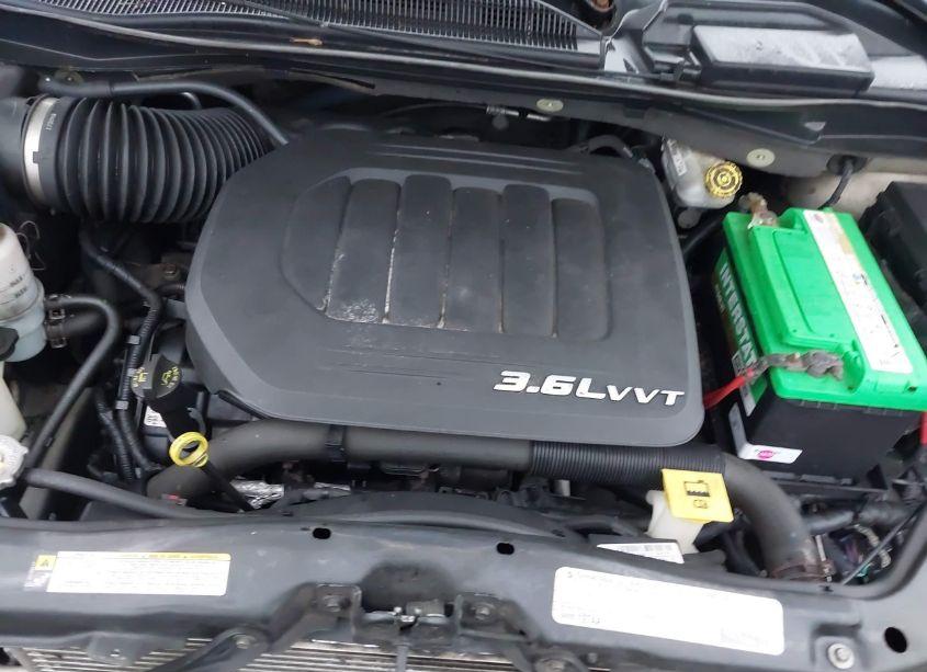 Photo 10 of 2011 Chrysler Town & COUNTRY TOURING-L (VIN 2A4RR8DG0BR760130)