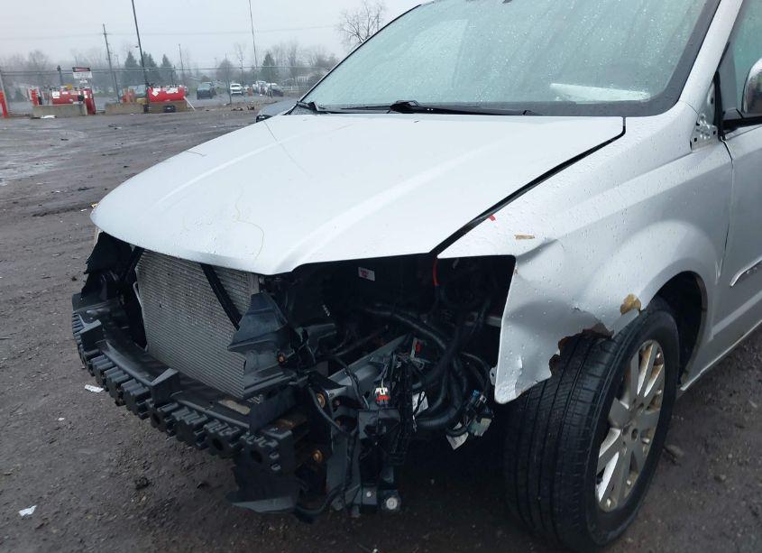 Photo 6 of 2011 Chrysler Town & COUNTRY TOURING-L (VIN 2A4RR8DG0BR760130)