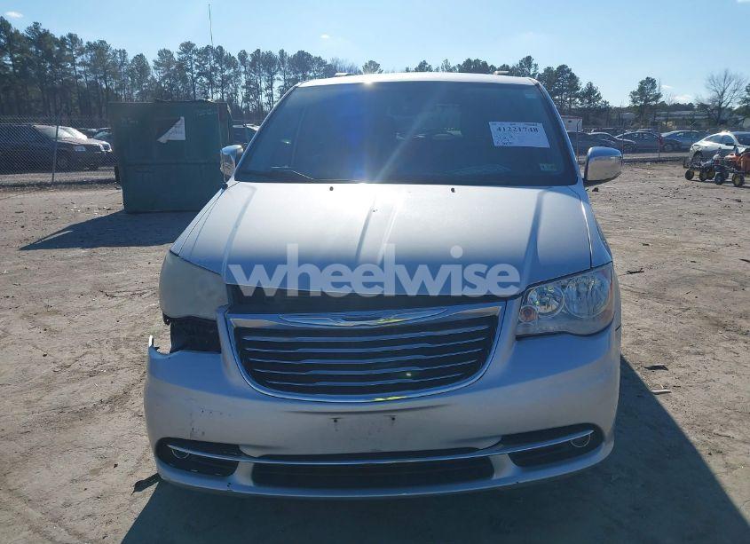 Photo 12 of 2011 Chrysler Town & COUNTRY TOURING-L (VIN 2A4RR8DG0BR779955)