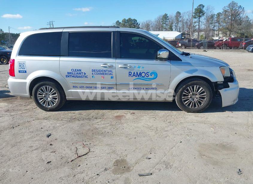 Photo 13 of 2011 Chrysler Town & COUNTRY TOURING-L (VIN 2A4RR8DG0BR779955)