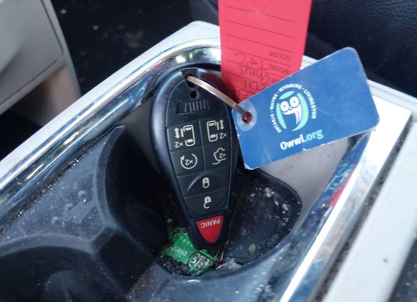 Photo 11 of 2011 Chrysler Town & COUNTRY TOURING-L (VIN 2A4RR8DG0BR781611)