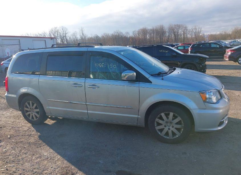 Photo 13 of 2011 Chrysler Town & COUNTRY TOURING-L (VIN 2A4RR8DG0BR781611)