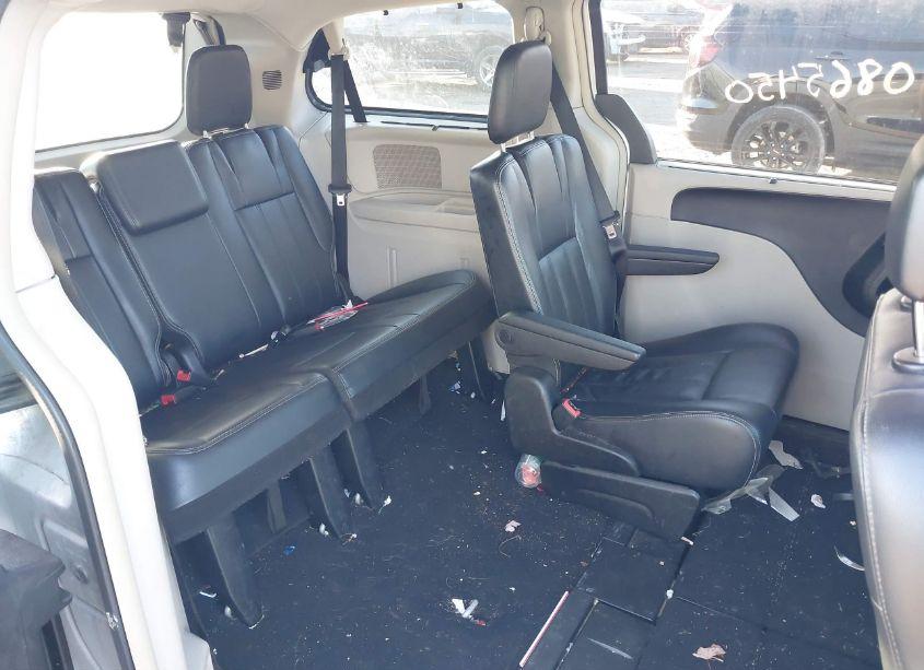 Photo 8 of 2011 Chrysler Town & COUNTRY TOURING-L (VIN 2A4RR8DG0BR781611)