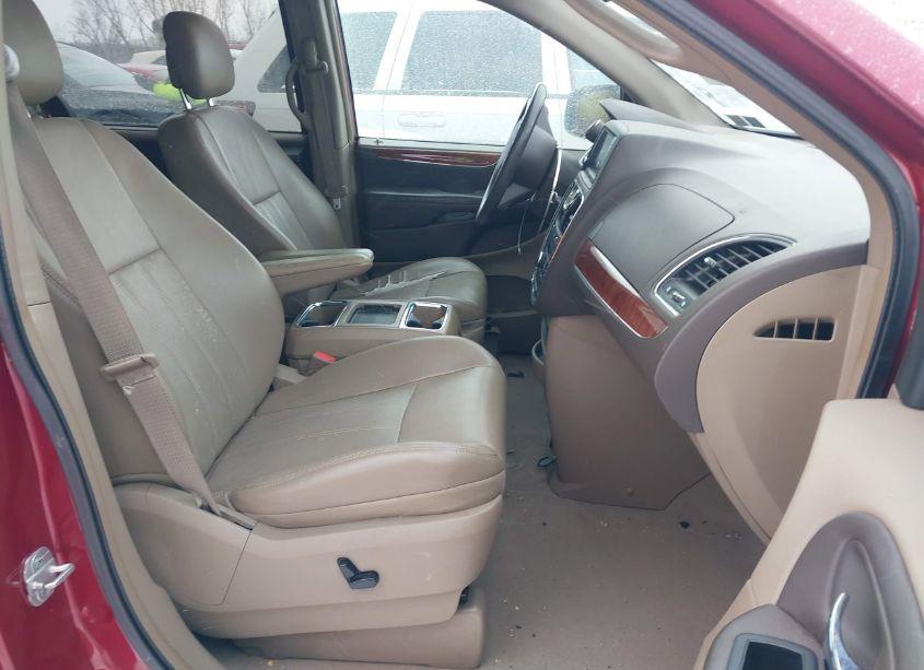 Photo 5 of 2011 Chrysler Town & COUNTRY TOURING-L (VIN 2A4RR8DG1BR604369)