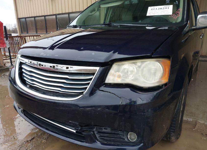 Photo 6 of 2011 Chrysler Town & COUNTRY TOURING-L (VIN 2A4RR8DG1BR609541)